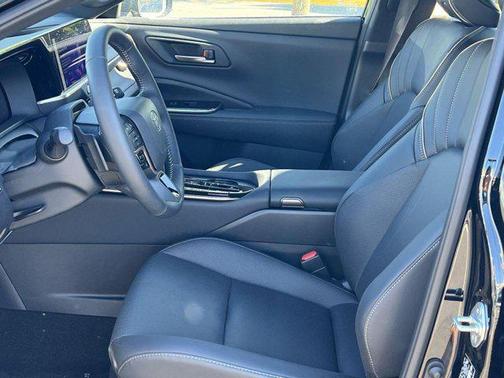 2025 Toyota Crown Signia Limited