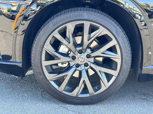 2025 Toyota Crown Signia Limited