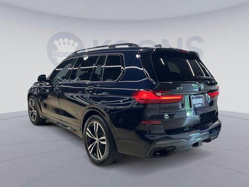 2021 BMW X7 M50i