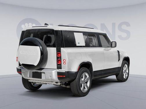 2025 Land Rover Defender 110 P300