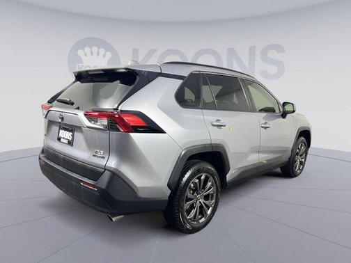 2023 Toyota RAV4 Hybrid XLE Premium