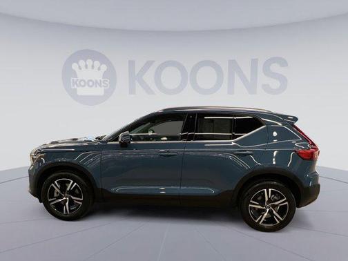 2024 Volvo XC40 B5 Core Bright Theme