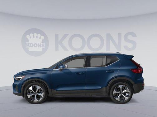 2024 Volvo XC40 B5 Core Bright Theme