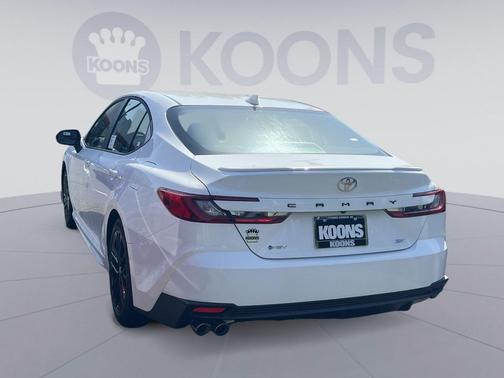 Ice Cap 2026 Toyota Camry SE