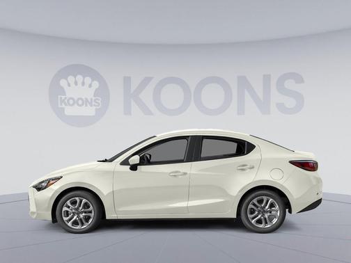 Frost 2017 Toyota Yaris iA Base