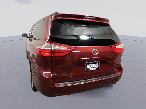 2015 Toyota Sienna LE