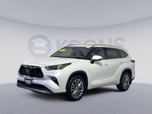 2022 Toyota Highlander Platinum