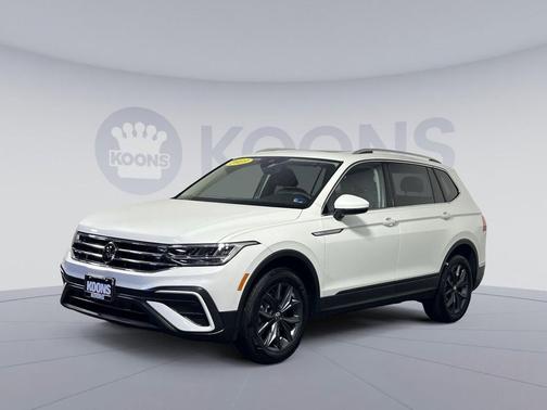 Opal White Pearl 2023 Volkswagen Tiguan 2.0T SE 4MOTION