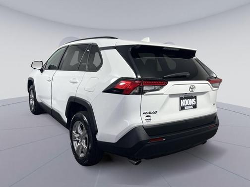 Ice Cap 2025 Toyota RAV4 XLE