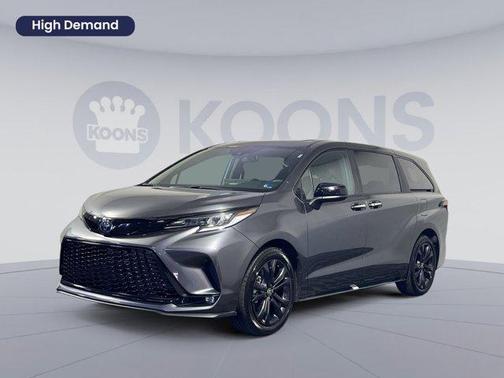 2025 Toyota Sienna XSE 7 Passenger