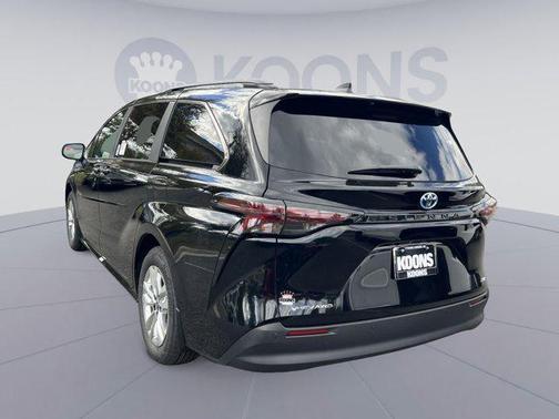 2025 Toyota Sienna XLE 7 Passenger