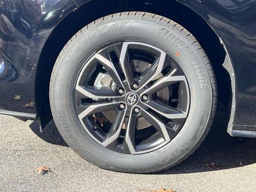 2025 Toyota Sienna Platinum