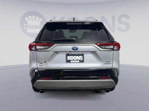 2024 Toyota RAV4 Hybrid SE