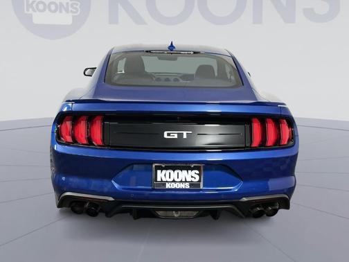 Photo 4 of 25 of 2022 Ford Mustang GT Premium