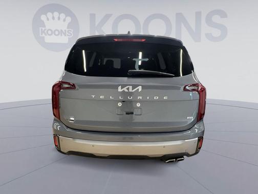 Everlasting Silver 2025 Kia Telluride S