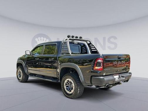 Diamond Black Crystal Pearlcoat 2021 RAM 1500 TRX