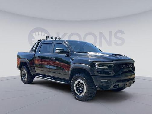 Diamond Black Crystal Pearlcoat 2021 RAM 1500 TRX