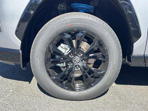 2025 Toyota RAV4 Hybrid SE
