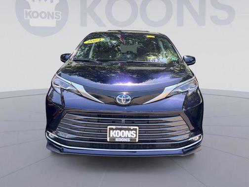 2024 Toyota Sienna Platinum 7 Passenger
