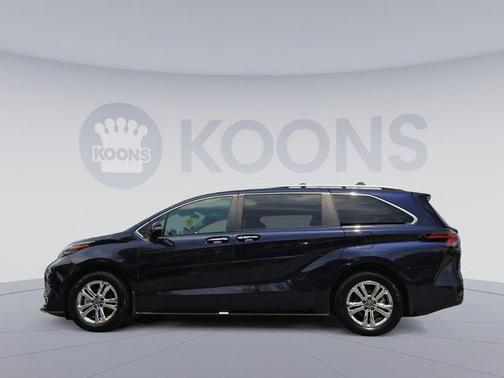 2024 Toyota Sienna Platinum 7 Passenger