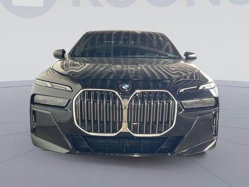 2024 BMW 740 i