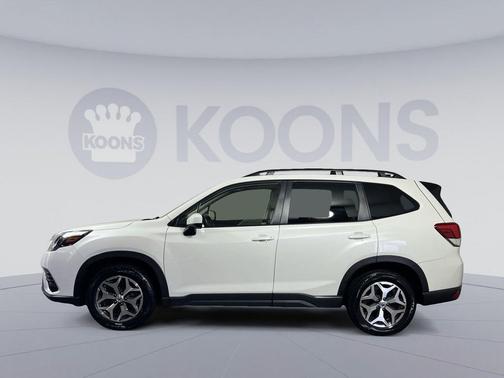 Crystal White Pearl 2024 Subaru Forester Premium