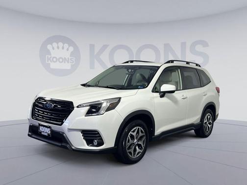 Crystal White Pearl 2024 Subaru Forester Premium