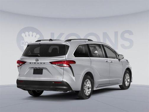 2025 Toyota Sienna XLE 7 Passenger