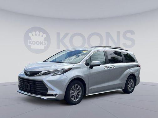2021 Toyota Sienna XLE 7 Passenger