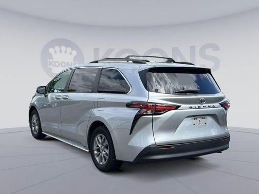 2021 Toyota Sienna XLE 7 Passenger