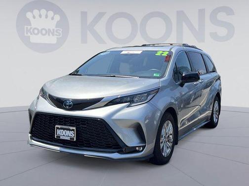 2022 Toyota Sienna XSE 7 Passenger