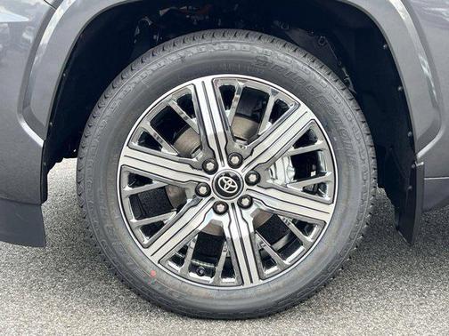 2025 Toyota Sequoia Capstone