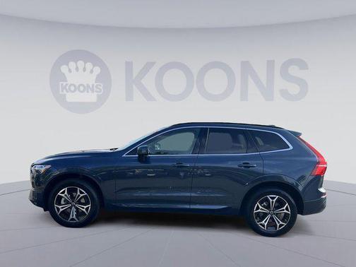 2022 Volvo XC60 Momentum