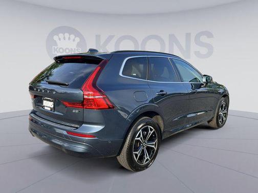 2022 Volvo XC60 Momentum