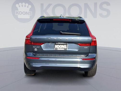 2022 Volvo XC60 Momentum