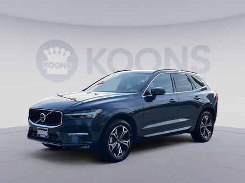 2022 Volvo XC60 Momentum