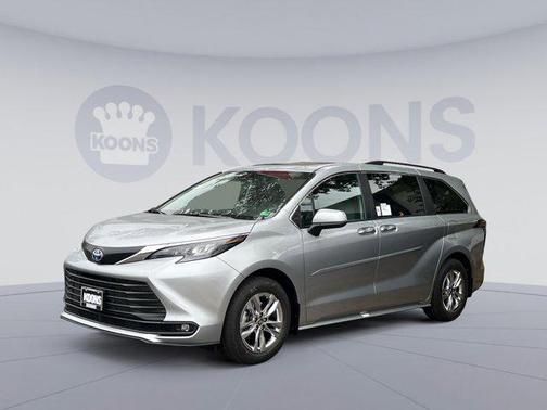 2025 Toyota Sienna XLE 7 Passenger