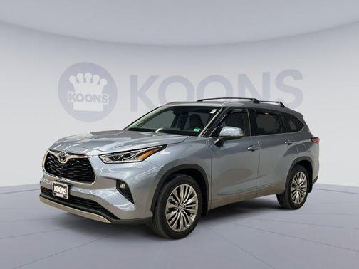 2022 Toyota Highlander Platinum