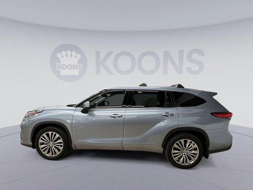 2022 Toyota Highlander Platinum