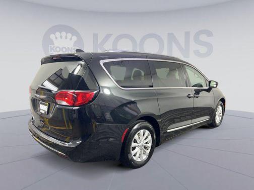 2019 Chrysler Pacifica Touring L