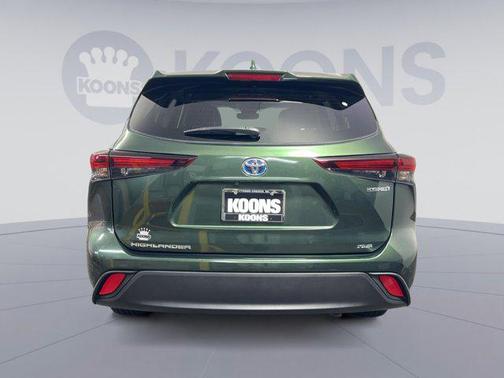 2024 Toyota Highlander Hybrid XLE