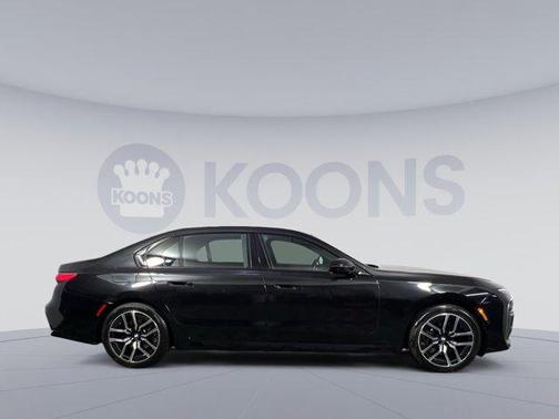 2024 BMW 740 i xDrive