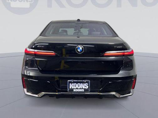 2024 BMW 740 i xDrive