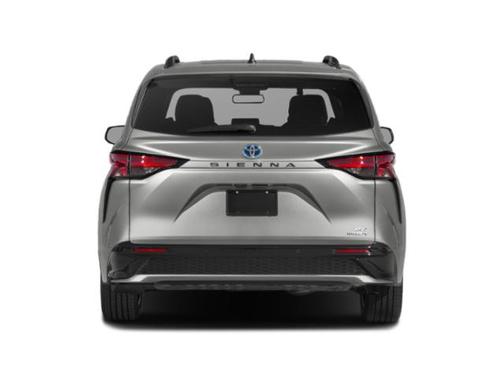 2021 Toyota Sienna XSE 7 Passenger