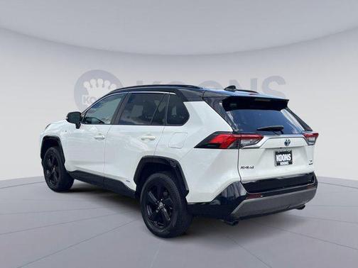 2021 Toyota RAV4 Hybrid SE
