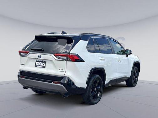 2021 Toyota RAV4 Hybrid SE