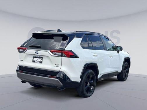 2021 Toyota RAV4 Hybrid SE