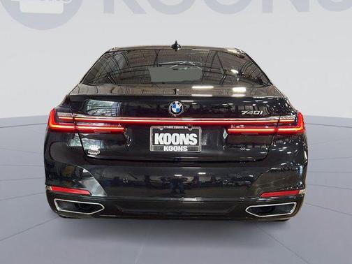 2022 BMW 740 i xDrive