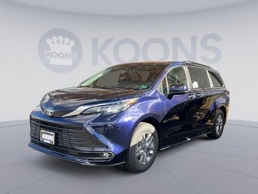 2025 Toyota Sienna XLE