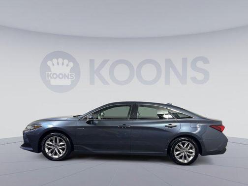 2021 Toyota Avalon Hybrid XLE Plus